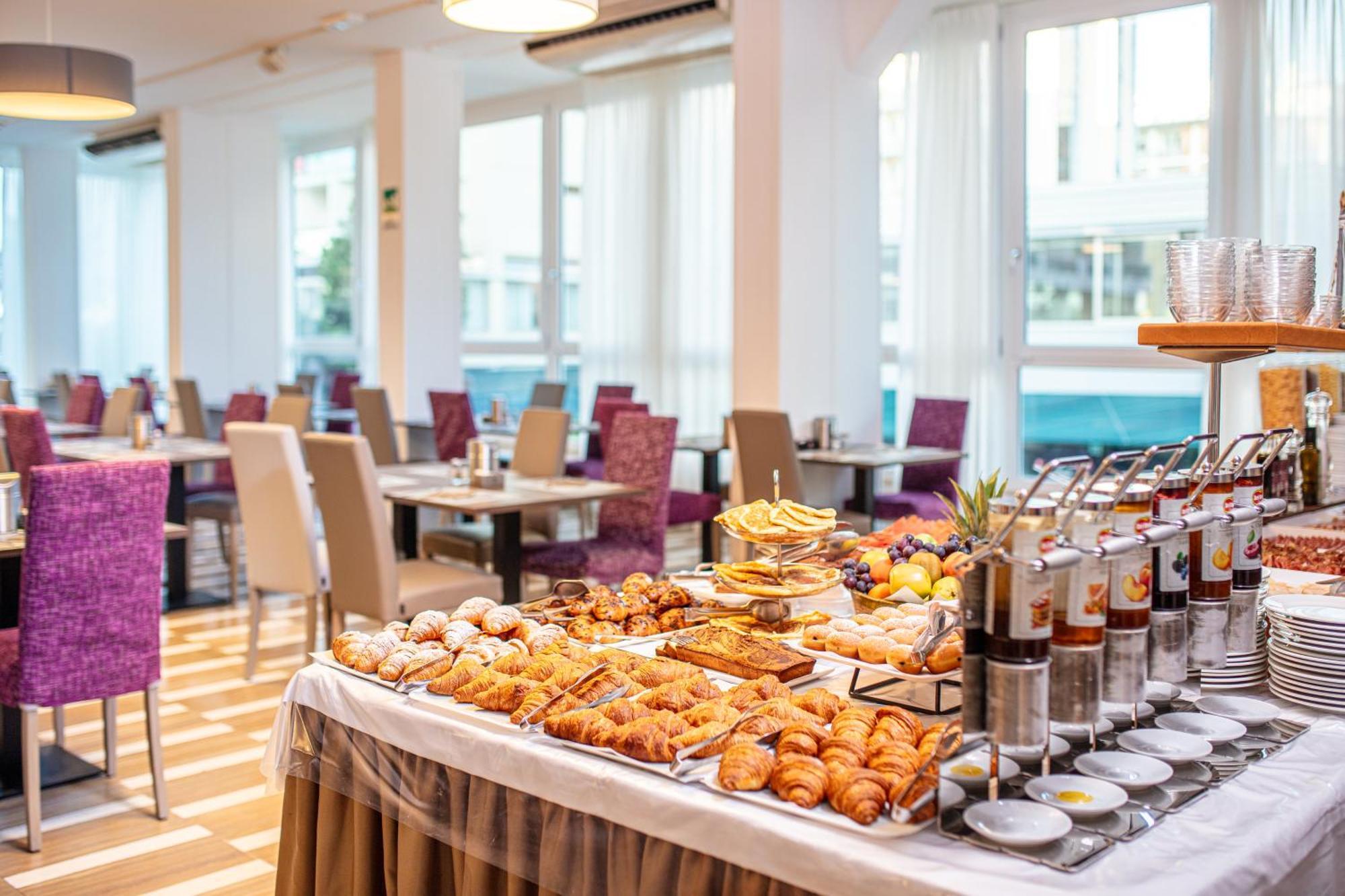 Hotel Danieli Бібіоне Екстер'єр фото